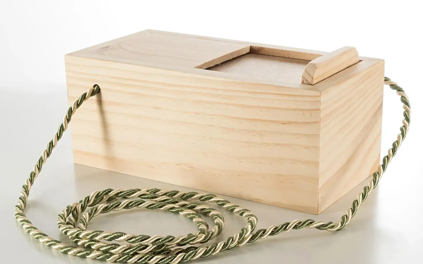 CAJA DE PETARDOS DE MADERA GRABADO LÁSER - Vista 2